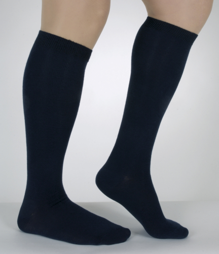 Enf�rgad kn�strumpa i gruppen Strumpor / Kn�strumpor hos Gus Textil AB (203436r)