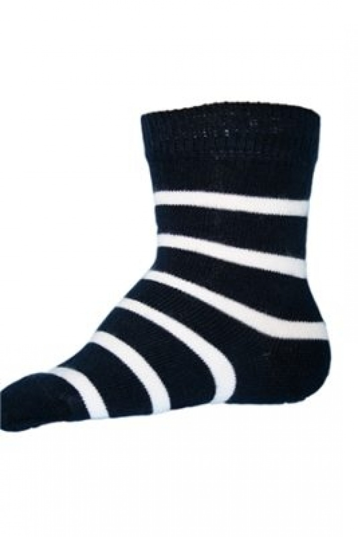 Fynd! Barnsocka i olika mönster 16/18 i gruppen Strumpor / Barnstrumpor hos Gus Textil AB (191017r)