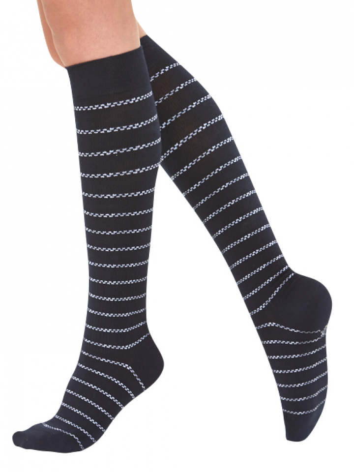 Sashiko stripe support i gruppen Stödstrumpor / Roliga stödstrumpor hos Gus Textil AB (918110r)