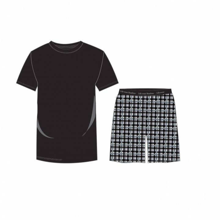Pyjamas. Svart t-shirt med korta ärmar och randig shorts i bambu. Shorts har en elastisk midja och mönster i rutor.